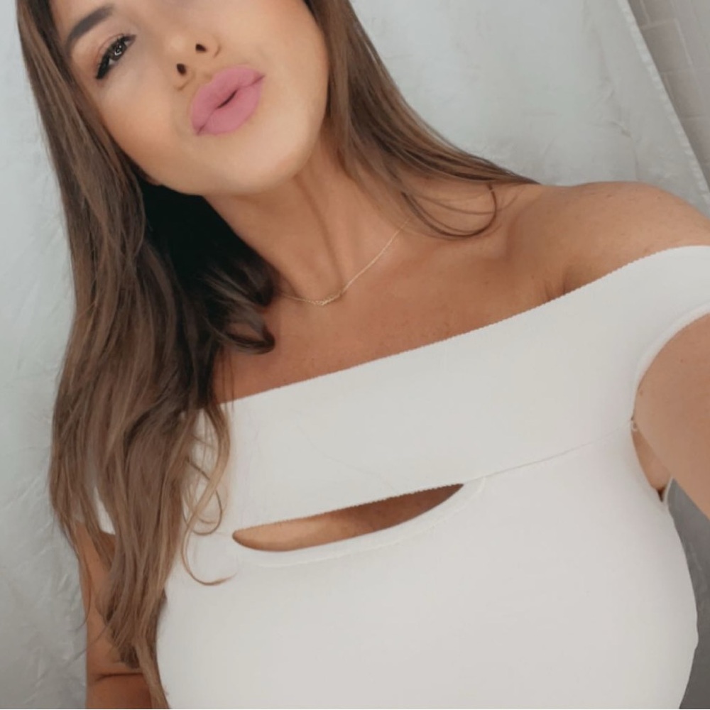 Express off-the-shoulder top- Size XL